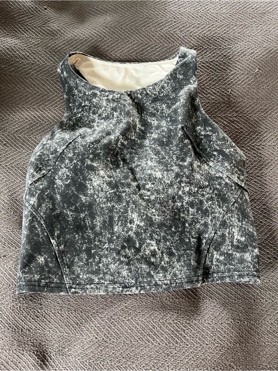 lululemon athletica Tops - Lululemon cropped tank
